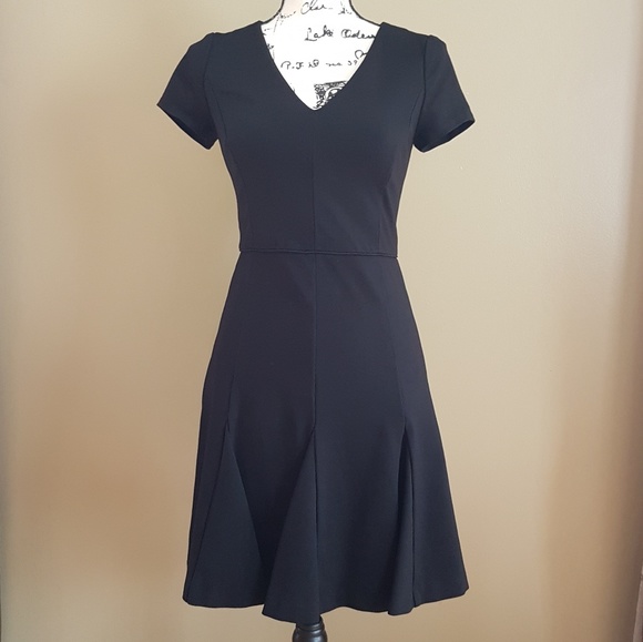 Banana Republic Dresses & Skirts - Banana Republic Little Black Dress size 0